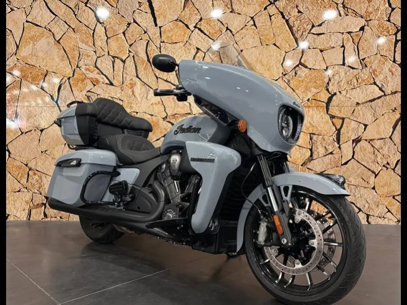 INDIAN ROADMASTER POWERPLUS DARK HORSE