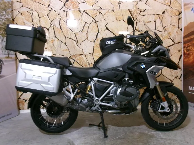 BMW R 1250 GS 3 PACKS + AKRAPOVIC + JANTES RAYONS