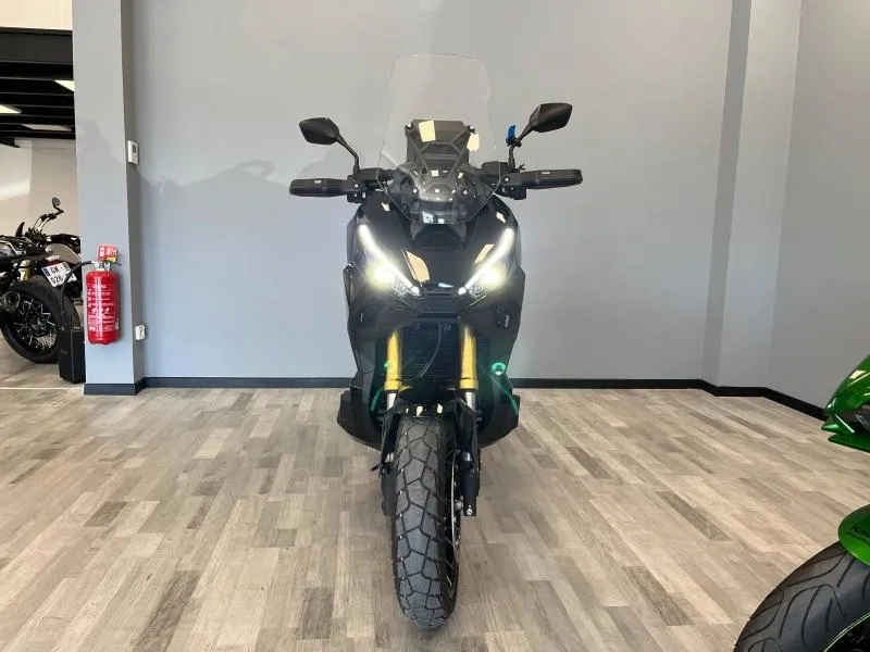 HONDA X-ADV 750