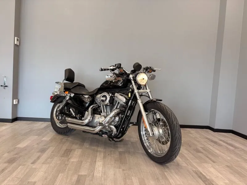 HARLEY-DAVIDSON Sportster XL 883 Low Noir 2009