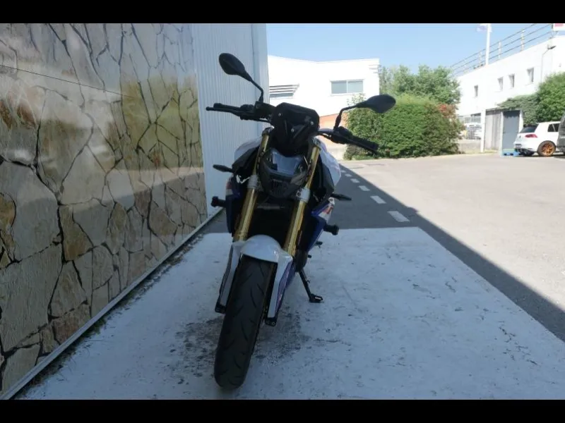 BMW 900 R A2