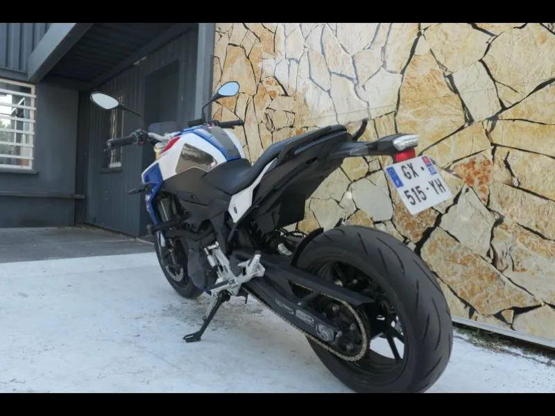 BMW 900 R A2