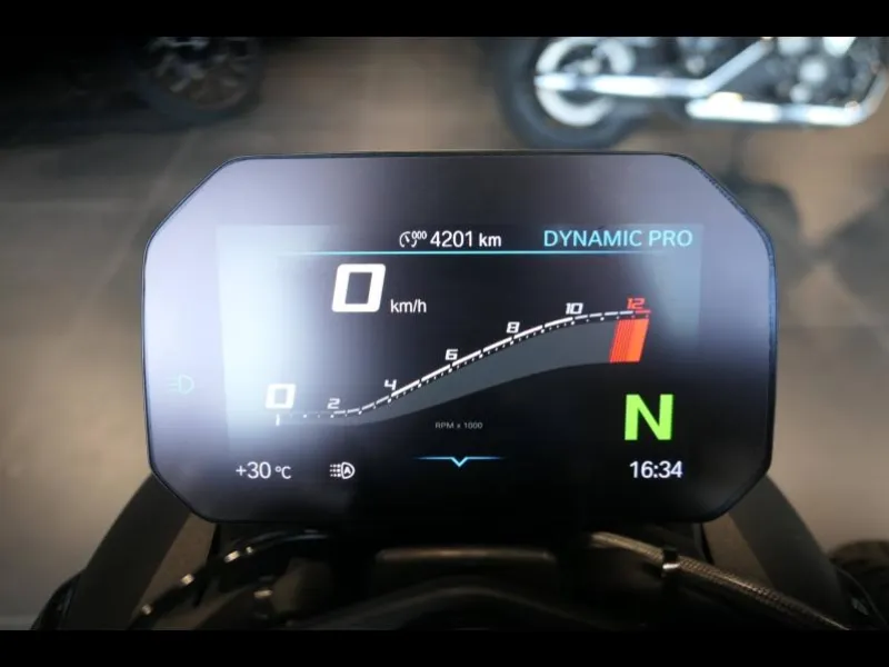 BMW 1000 R 2025 Style Sport Finition Pro