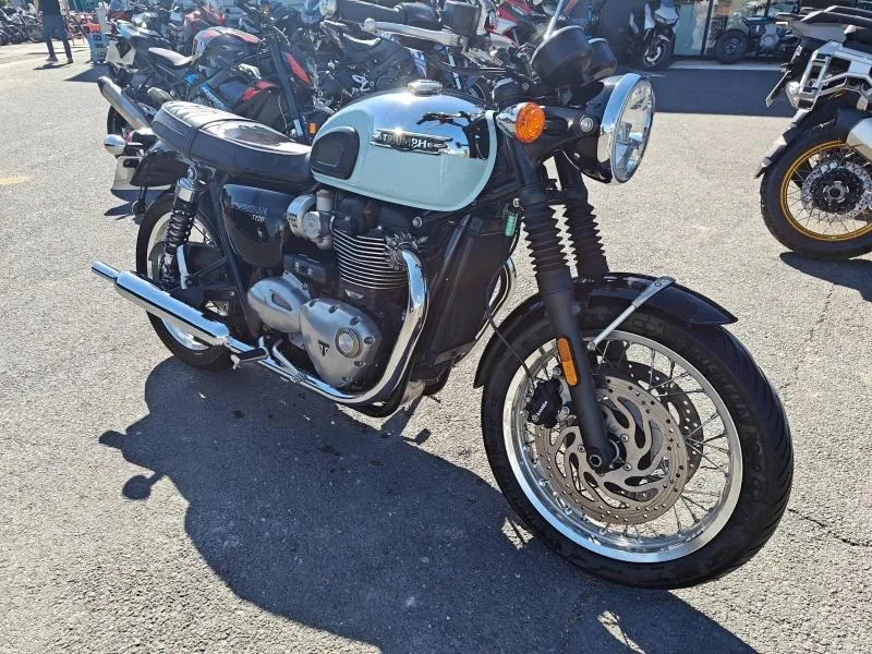 TRIUMPH Bonneville T120 1200 Chrome Edition