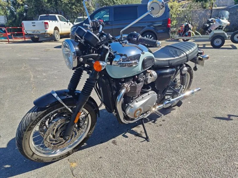 TRIUMPH Bonneville T120 1200 Chrome Edition