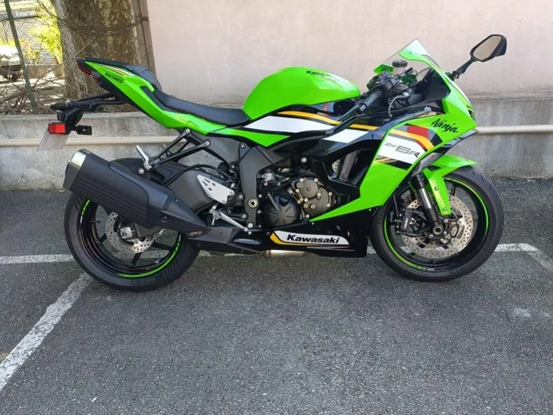 KAWASAKI -6R 636 Ninja  1ER MAIN A SAISIR
