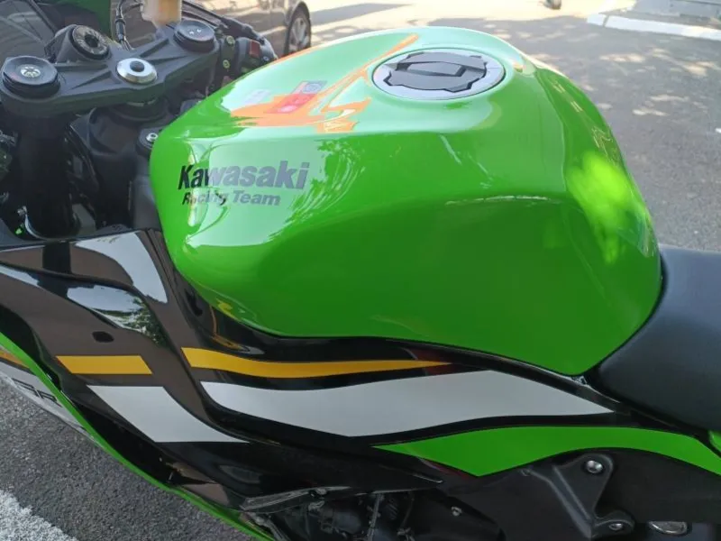 KAWASAKI -6R 636 Ninja  1ER MAIN A SAISIR
