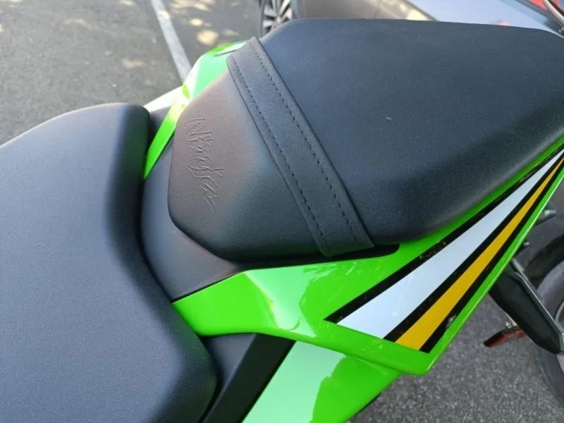 KAWASAKI -6R 636 Ninja  1ER MAIN A SAISIR
