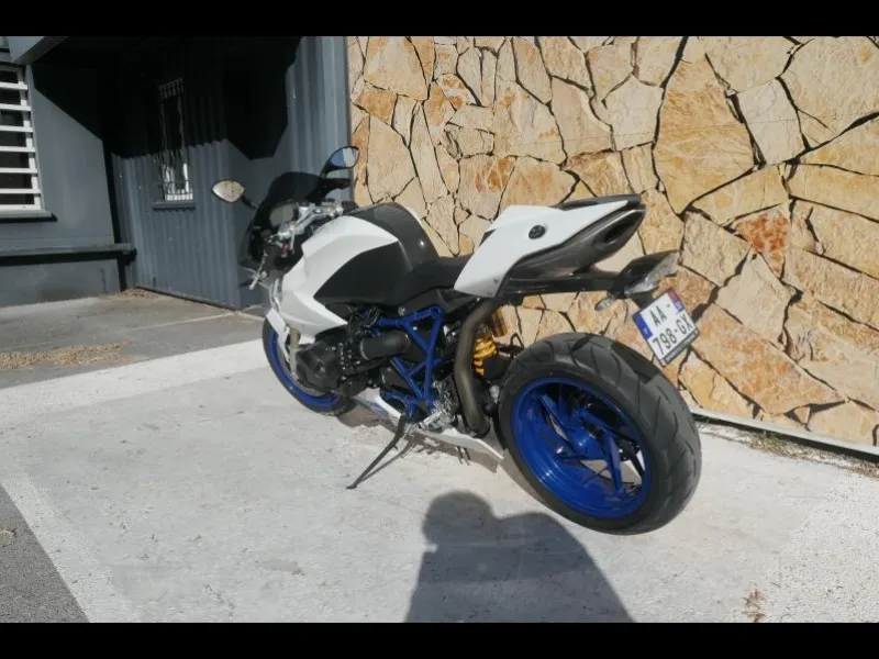 BMW SPORT