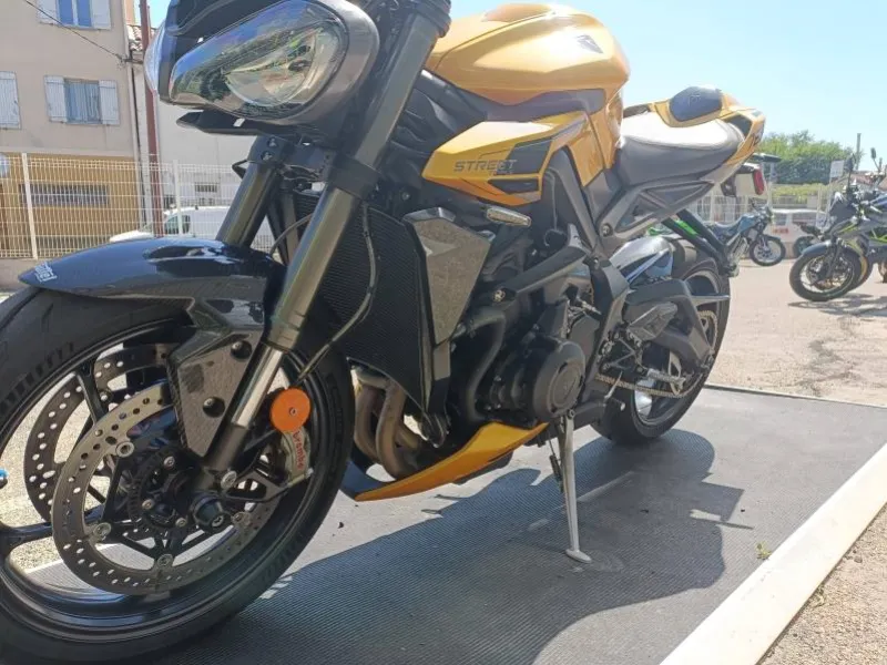 TRIUMPH 765 RS 2023 REVISEE A SAISIR