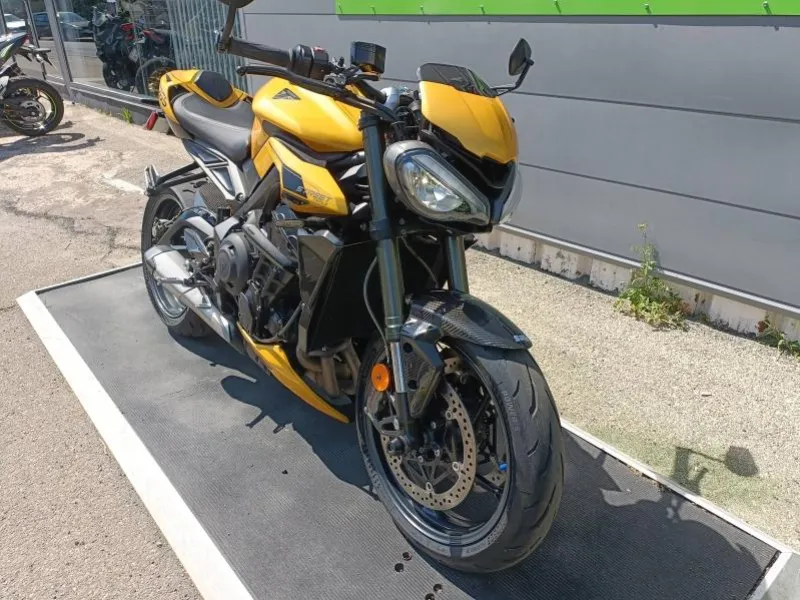 TRIUMPH 765 RS 2023 REVISEE A SAISIR