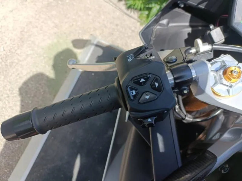 APRILIA RS 660 LIGNE AKRAPOVIC GARANTIE 06/05/2028