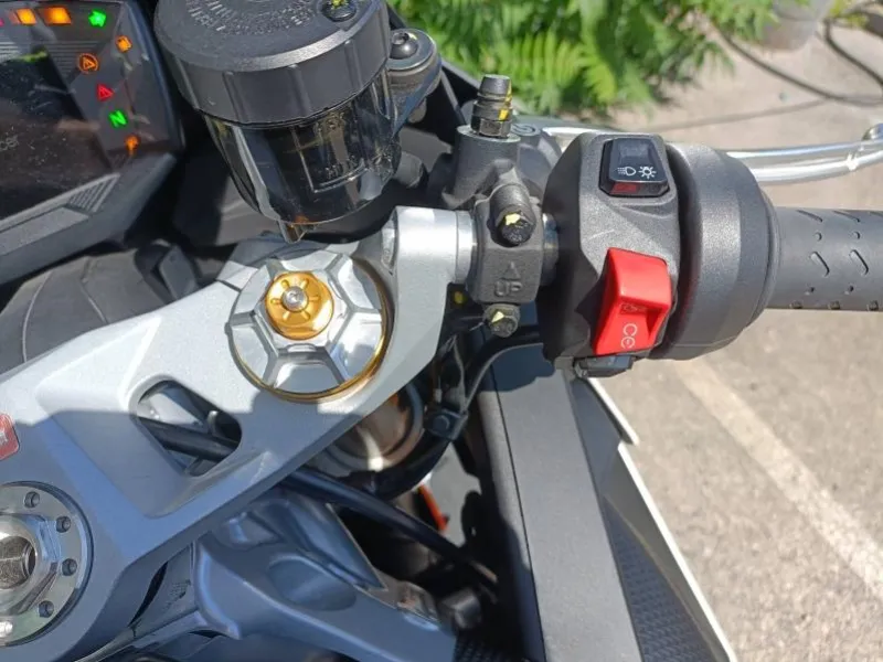 APRILIA RS 660 LIGNE AKRAPOVIC GARANTIE 06/05/2028