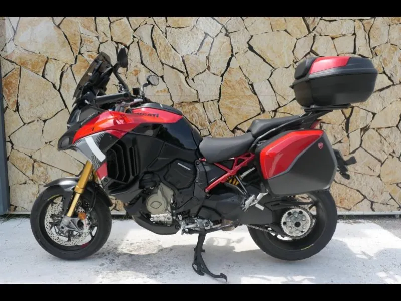 DUCATI V4 Pikes Peak + Options