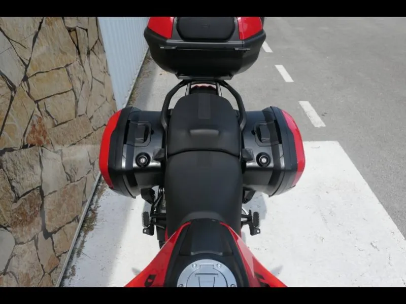 DUCATI V4 Pikes Peak + Options