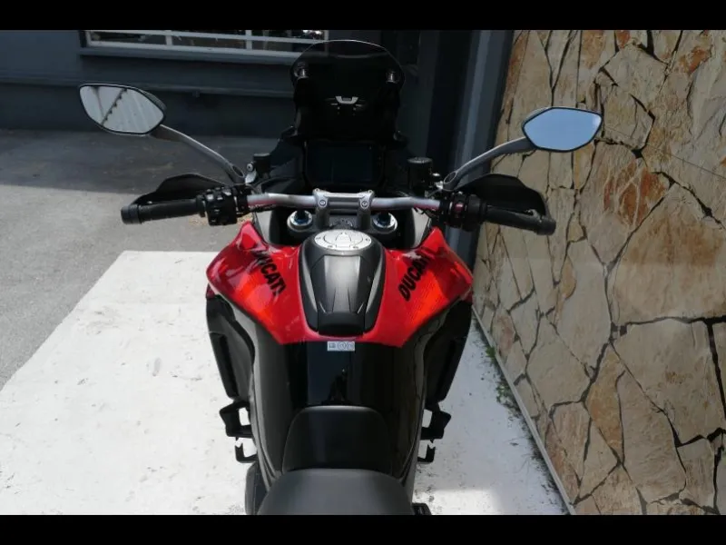 DUCATI V4 Pikes Peak + Options