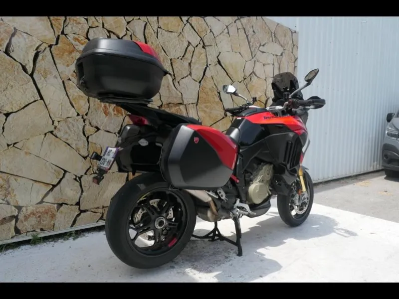 DUCATI V4 Pikes Peak + Options