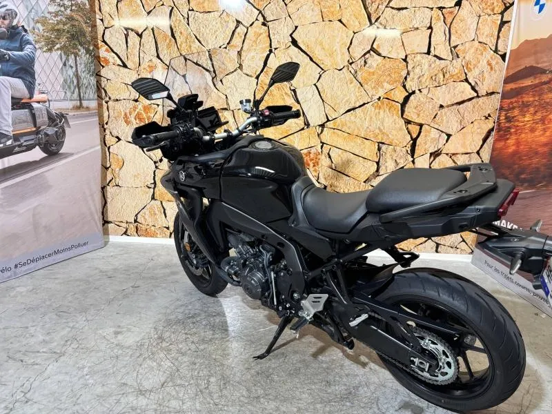 YAMAHA Tracer 9 900 2024