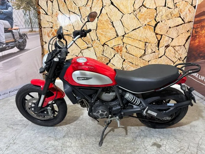 DUCATI Scrambler 800 Icon ABS