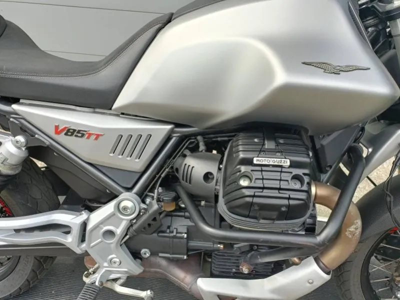 MOTO-GUZZI V85 TT 850 ABS + TC 1ER MAIN REVISEE V 85 TT