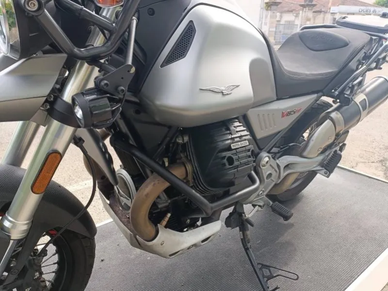 MOTO-GUZZI V85 TT 850 ABS + TC 1ER MAIN REVISEE V 85 TT