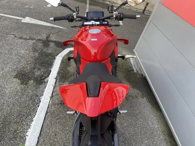 DUCATI 1103 Streetfighter V4