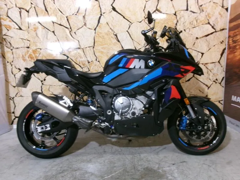 BMW M 1000 XR
