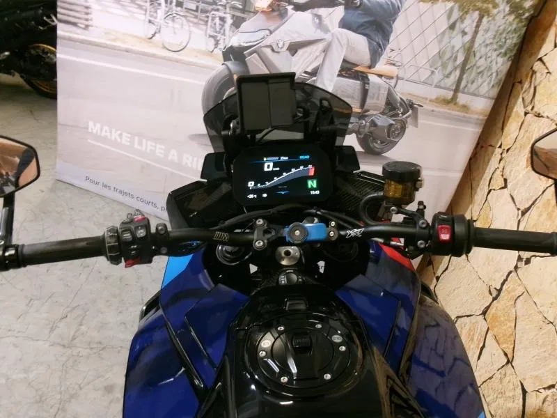 BMW M 1000 XR