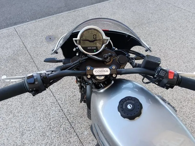 MOTO-GUZZI 850 Stone Corsa