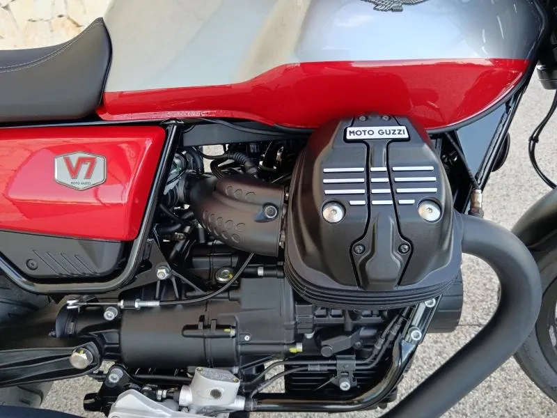 MOTO-GUZZI 850 Stone Corsa