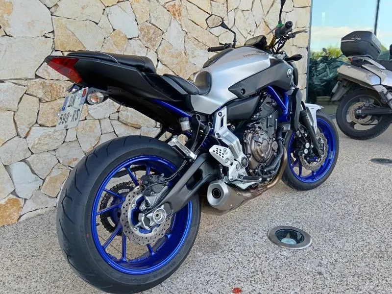 YAMAHA MT-07 700 35kw ABS 2015 A2