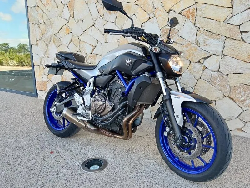 YAMAHA MT-07 700 35kw ABS 2015 A2