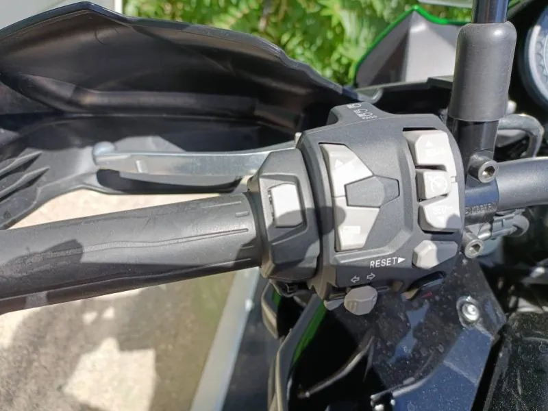 KAWASAKI 1000 S 2023 GRANT TOURER GARANTIE 30/03/2027