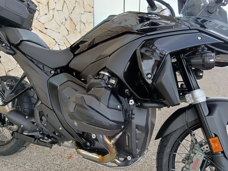 BMW 1300 GS Full Pack et boite Auto