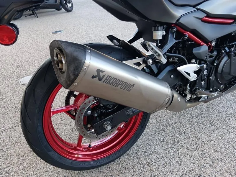 KAWASAKI 500 SE 2024 + pot Akrapovic