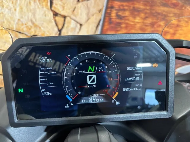 YAMAHA Niken GT 900