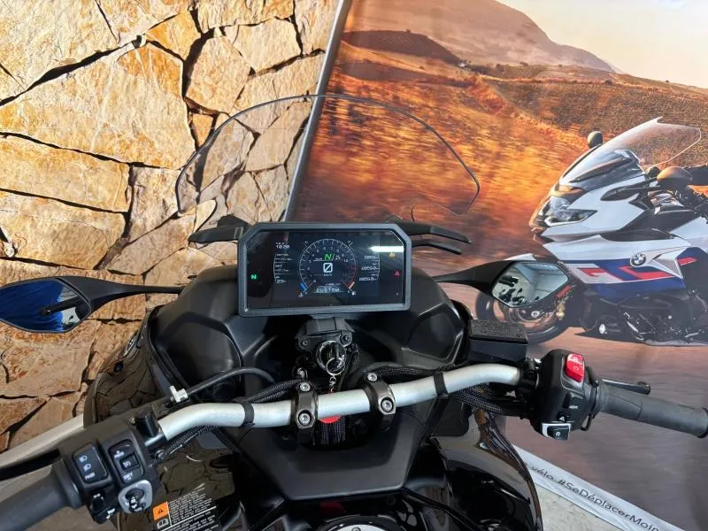 YAMAHA Niken GT 900
