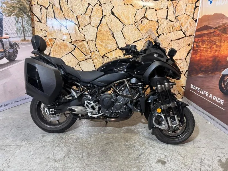 YAMAHA Niken GT 900