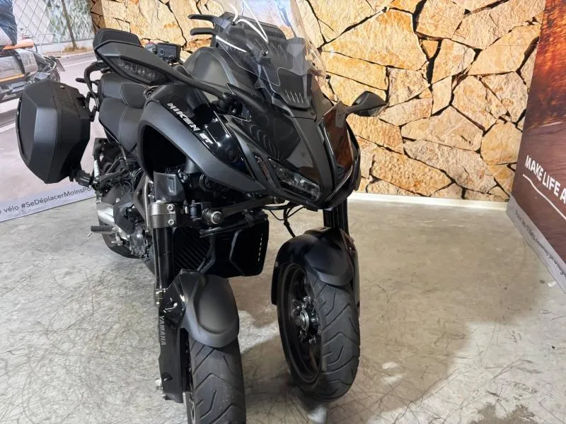 YAMAHA Niken GT 900