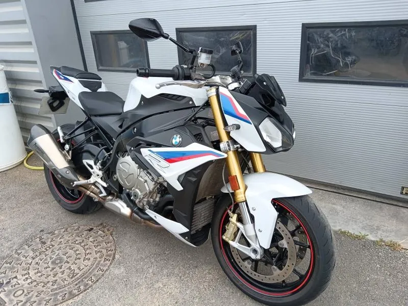BMW 1000 R Style HP