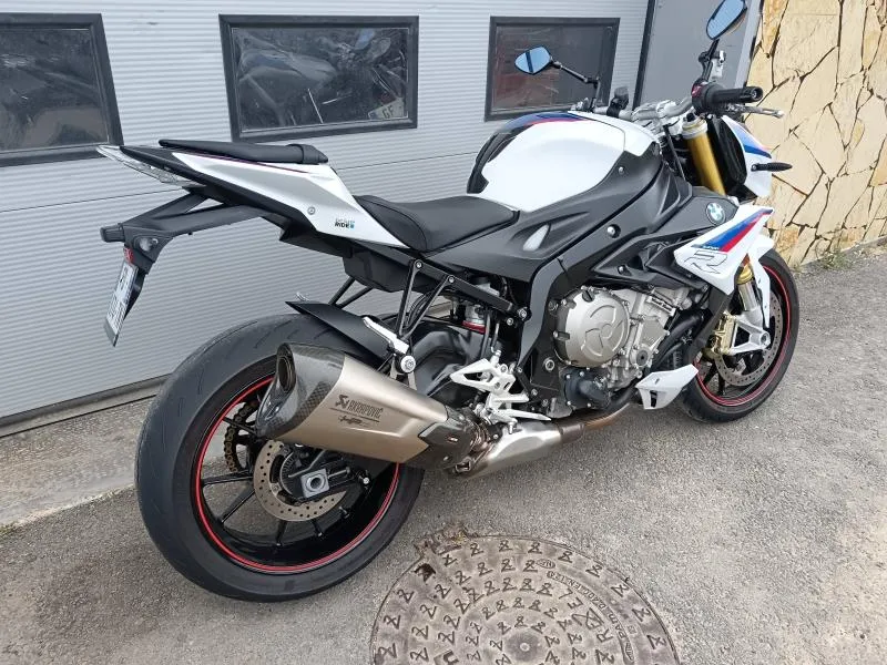 BMW 1000 R Style HP