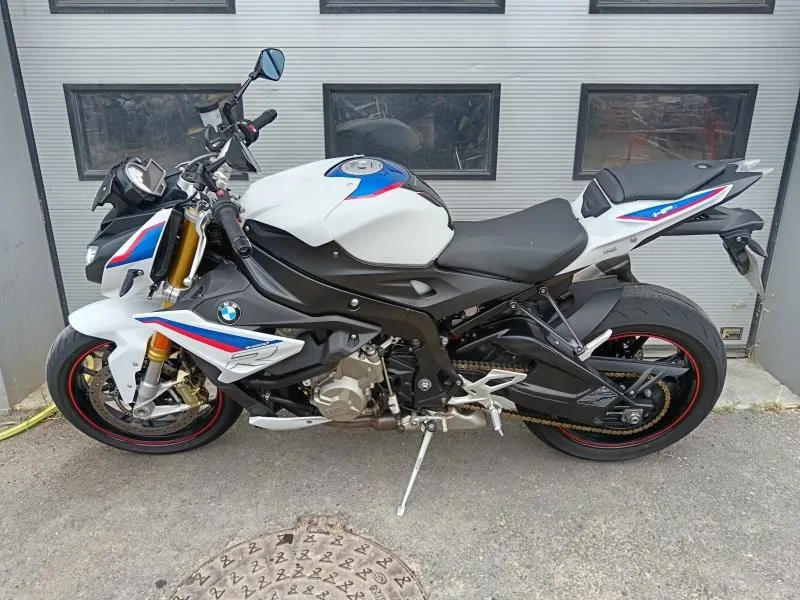 BMW 1000 R Style HP