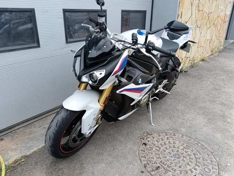 BMW 1000 R Style HP