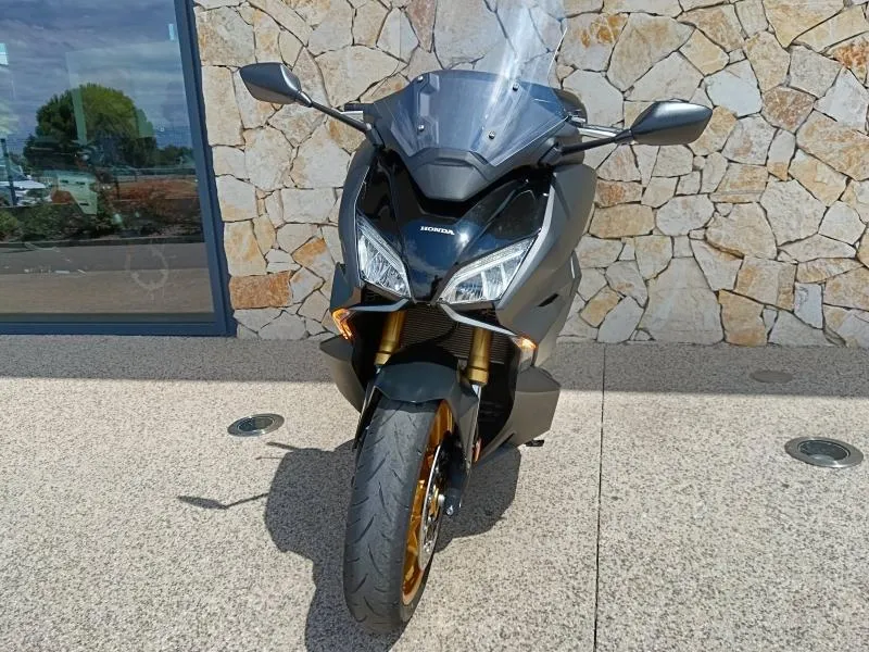 HONDA 2023 + TOP CASE