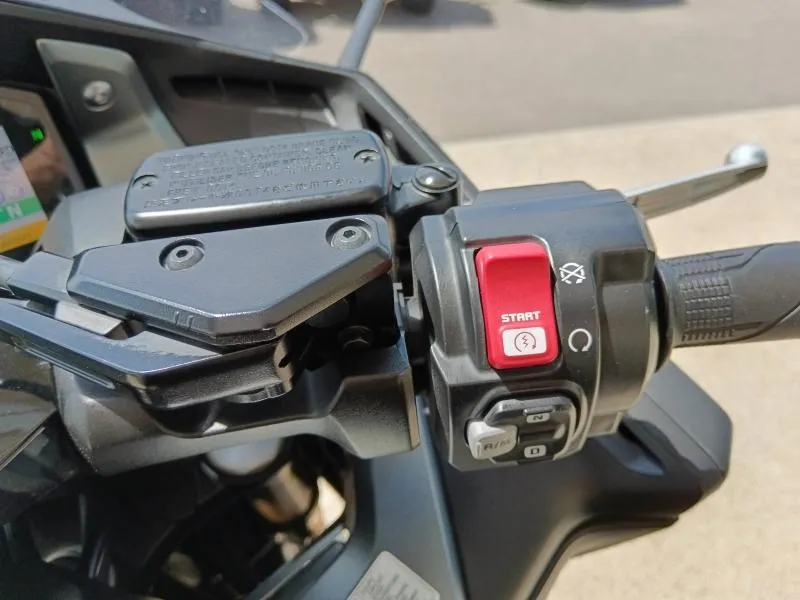 HONDA 2023 + TOP CASE