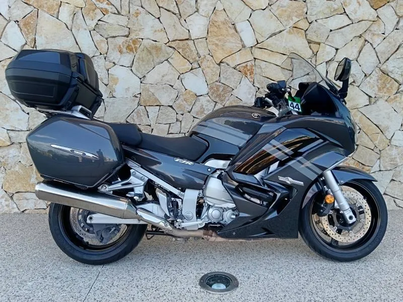YAMAHA FJR 1300 A 2018 AVEC BAGAGERIE