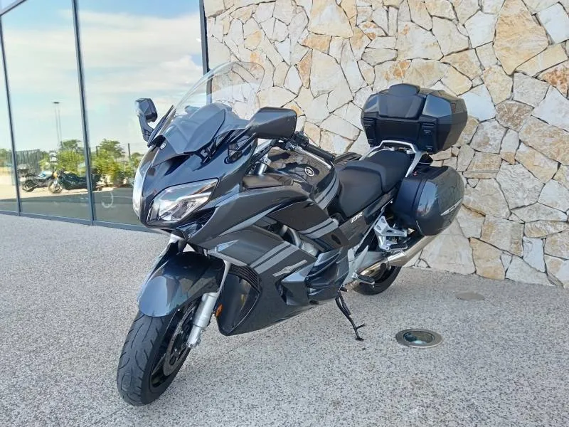 YAMAHA FJR 1300 A 2018 AVEC BAGAGERIE