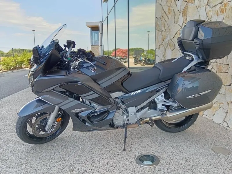 YAMAHA FJR 1300 A 2018 AVEC BAGAGERIE