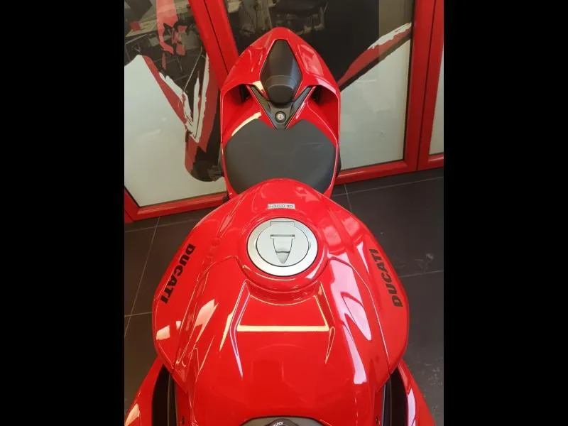 DUCATI 890  V2 S