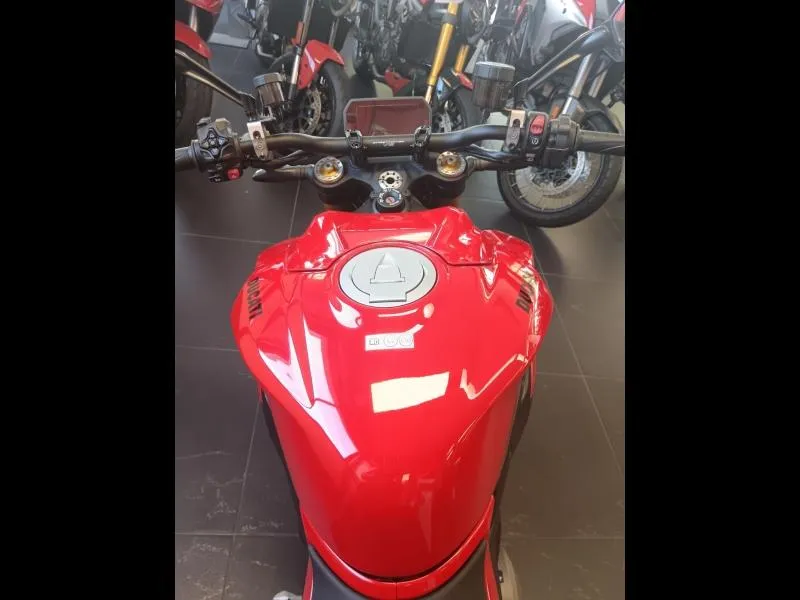 DUCATI 890  V2 S